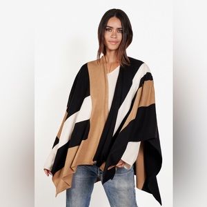 Parrish LA Tan, Black and White Poncho One Size
